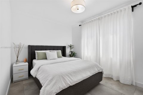 Купить виллу или дом в Майами, Флорида 5 спален, 341.69м2, № 2051564 - фото 7