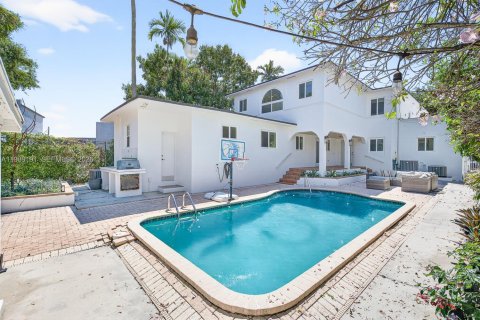 Купить виллу или дом в Майами, Флорида 5 спален, 341.69м2, № 2051564 - фото 20