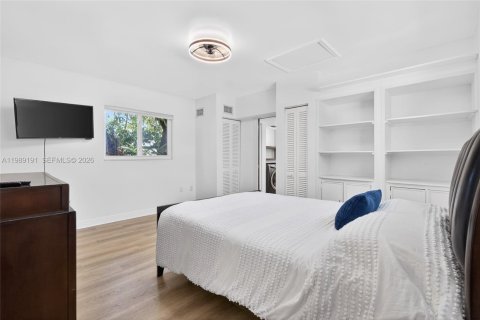 Купить виллу или дом в Майами, Флорида 5 спален, 341.69м2, № 2051564 - фото 16