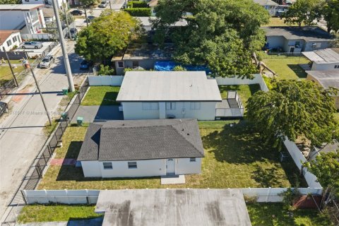Villa ou maison à vendre à Miami, Floride: 3 chambres, 56.67 m2 № 1973506 - photo 24