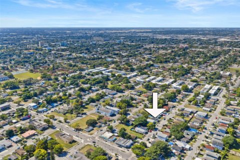 Villa ou maison à vendre à Miami, Floride: 3 chambres, 56.67 m2 № 1973506 - photo 26