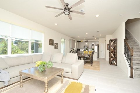 Villa ou maison à vendre à Kissimmee, Floride: 5 chambres, 221.66 m2 № 1439285 - photo 7