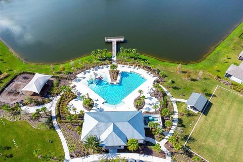 Villa ou maison à vendre à Kissimmee, Floride: 5 chambres, 221.66 m2 № 1439285 - photo 4