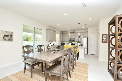 Villa ou maison à vendre à Kissimmee, Floride: 5 chambres, 221.66 m2 № 1439285 - photo 11