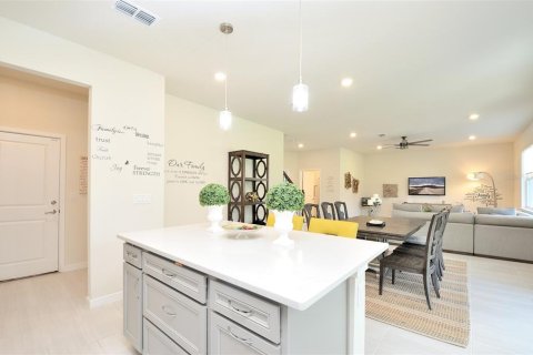 Villa ou maison à vendre à Kissimmee, Floride: 5 chambres, 221.66 m2 № 1439285 - photo 9
