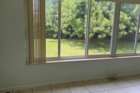 Villa ou maison à louer à Plantation, Floride: 3 chambres, 120.03 m2 № 2168250 - photo 4