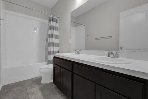 Touwnhouse à louer à Apopka, Floride: 3 chambres, 191.75 m2 № 2413927 - photo 20