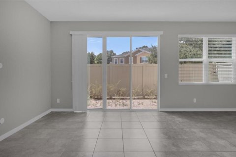 Touwnhouse à louer à Apopka, Floride: 3 chambres, 191.75 m2 № 2413927 - photo 17