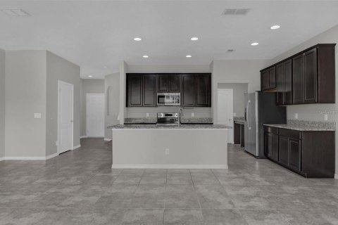 Touwnhouse à louer à Apopka, Floride: 3 chambres, 191.75 m2 № 2413927 - photo 6