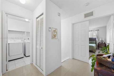 Touwnhouse à louer à Homestead, Floride: 2 chambres, 127.28 m2 № 1818470 - photo 16