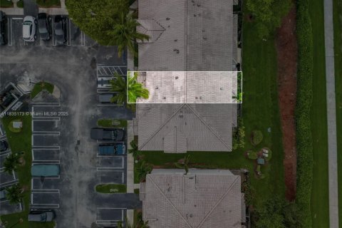 Touwnhouse à louer à Homestead, Floride: 2 chambres, 127.28 m2 № 1818470 - photo 24