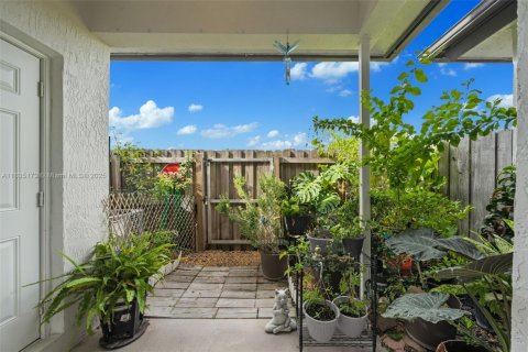 Touwnhouse à louer à Homestead, Floride: 2 chambres, 127.28 m2 № 1818470 - photo 22