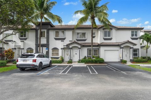 Touwnhouse à louer à Homestead, Floride: 2 chambres, 127.28 m2 № 1818470 - photo 1