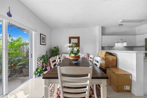 Touwnhouse à louer à Homestead, Floride: 2 chambres, 127.28 m2 № 1818470 - photo 10