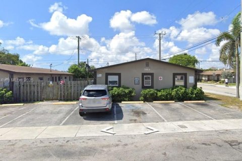 Immobilier commercial à Pompano Beach, Floride 217.95 m2 № 2014447