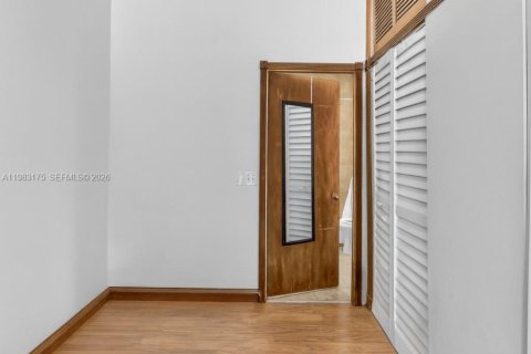 Купить виллу или дом в Майами, Флорида 4 спальни, 366.5м2, № 2049766 - фото 29