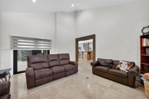 Купить виллу или дом в Майами, Флорида 4 спальни, 366.5м2, № 2049766 - фото 21