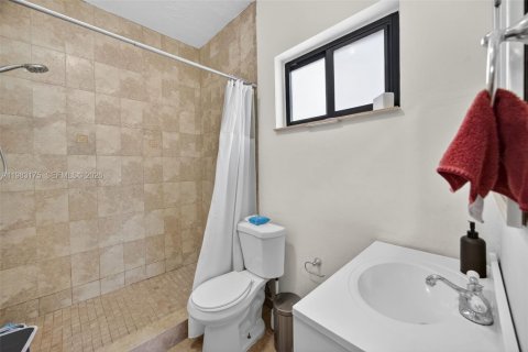 Купить виллу или дом в Майами, Флорида 4 спальни, 366.5м2, № 2049766 - фото 27