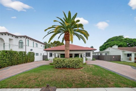 Купить виллу или дом в Майами, Флорида 4 спальни, 366.5м2, № 2049766 - фото 3