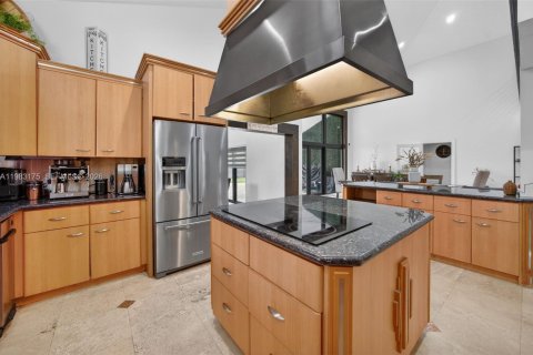 Купить виллу или дом в Майами, Флорида 4 спальни, 366.5м2, № 2049766 - фото 16