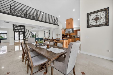 Купить виллу или дом в Майами, Флорида 4 спальни, 366.5м2, № 2049766 - фото 13