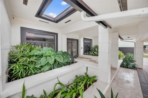 Купить виллу или дом в Майами, Флорида 4 спальни, 366.5м2, № 2049766 - фото 5