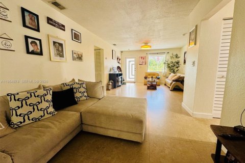 Купить виллу или дом в Хомстед, Флорида 4 спальни, 135.45м2, № 2028013 - фото 19