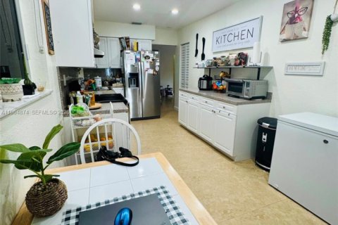 Купить виллу или дом в Хомстед, Флорида 4 спальни, 135.45м2, № 2028013 - фото 25