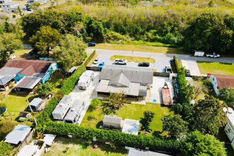 Купить виллу или дом в Хомстед, Флорида 4 спальни, 135.45м2, № 2028013 - фото 12