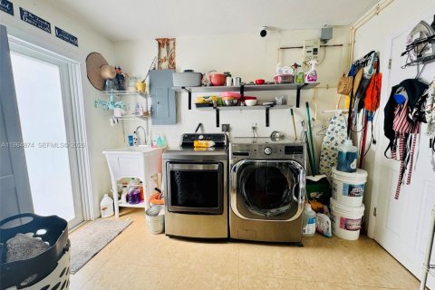 Купить виллу или дом в Хомстед, Флорида 4 спальни, 135.45м2, № 2028013 - фото 27