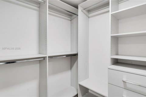 Apartment in Miami, Florida 1 bedroom, 96.25 sq.m. № 2003094 - photo 21