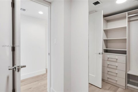 Apartment in Miami, Florida 1 bedroom, 96.25 sq.m. № 2003094 - photo 22