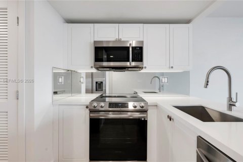 Apartment in Miami, Florida 1 bedroom, 96.25 sq.m. № 2003094 - photo 3