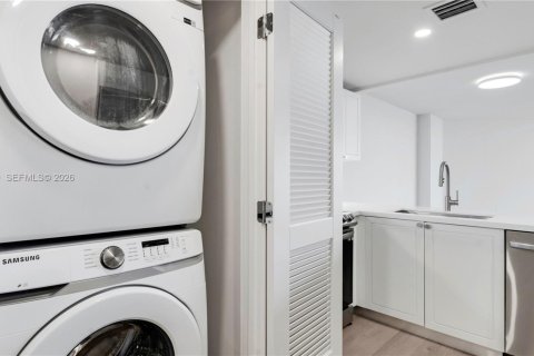 Apartment in Miami, Florida 1 bedroom, 96.25 sq.m. № 2003094 - photo 6