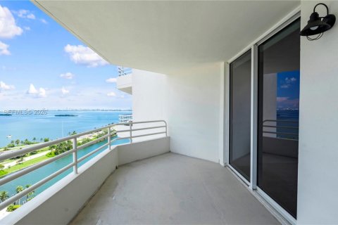 Apartment in Miami, Florida 1 bedroom, 96.25 sq.m. № 2003094 - photo 24