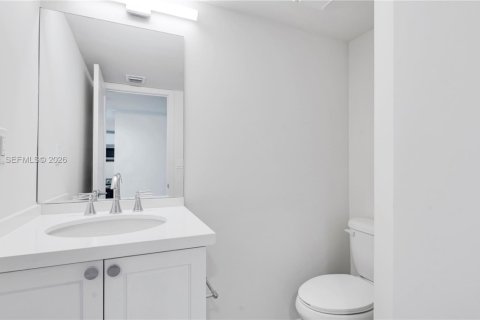 Apartment in Miami, Florida 1 bedroom, 96.25 sq.m. № 2003094 - photo 15