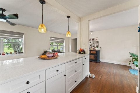 Villa ou maison à vendre à Saint Petersburg, Floride: 3 chambres, 148.83 m2 № 1775575 - photo 5
