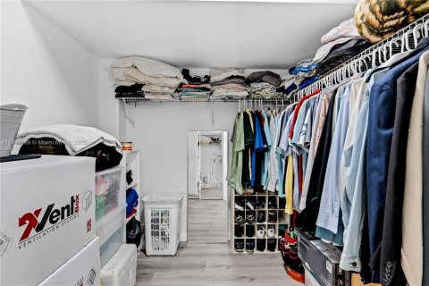 Copropriété à louer à Miami, Floride: 1 chambre, 93.09 m2 № 1966804 - photo 13