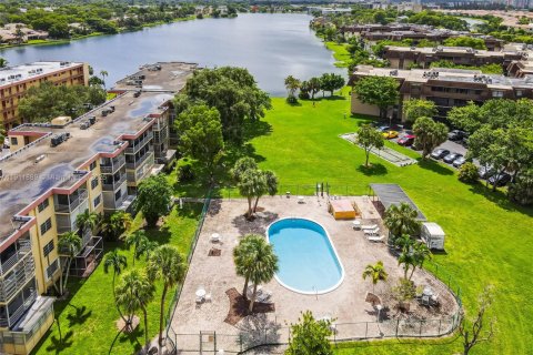 Copropriété à louer à Miami, Floride: 1 chambre, 93.09 m2 № 1966804 - photo 15