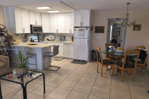 Condominio en venta en Deerfield Beach, Florida, 1 dormitorio, 65.03 m2 № 1823802 - foto 7