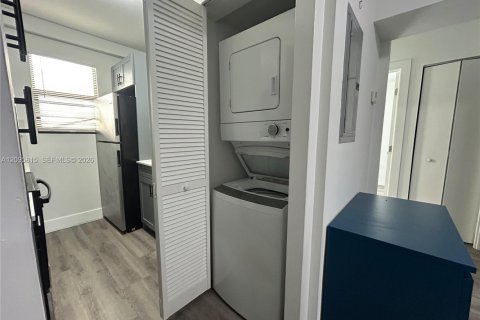 Appartement à louer à Miami, Floride: 2 chambres № 2390384 - photo 11