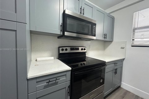 Appartement à louer à Miami, Floride: 2 chambres № 2390384 - photo 5
