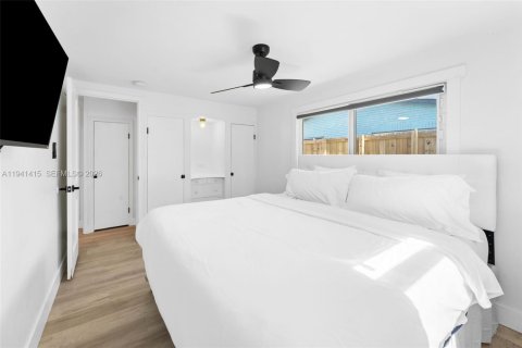 Villa ou maison à vendre à Wilton Manors, Floride: 2 chambres, 83.24 m2 № 1998860 - photo 8