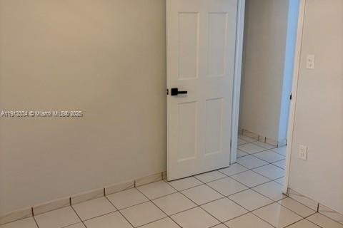 Casa en venta en Miami, Florida, 3 dormitorios, 160.81 m2 № 1969217 - foto 10