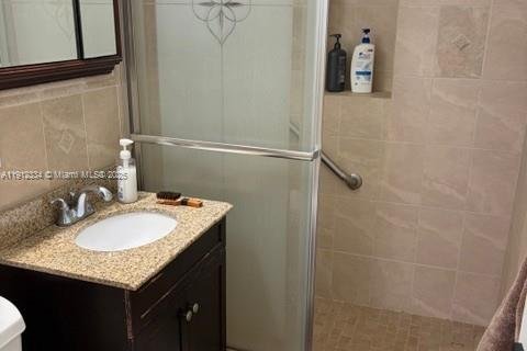 Casa en venta en Miami, Florida, 3 dormitorios, 160.81 m2 № 1969217 - foto 6