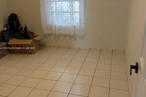 Casa en venta en Miami, Florida, 3 dormitorios, 160.81 m2 № 1969217 - foto 9
