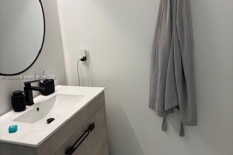 Casa en venta en Miami, Florida, 3 dormitorios, 160.81 m2 № 1969217 - foto 17