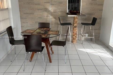 Casa en venta en Miami, Florida, 3 dormitorios, 160.81 m2 № 1969217 - foto 2