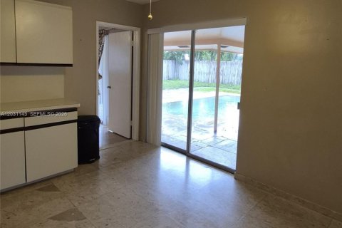 Villa ou maison à vendre à Pompano Beach, Floride: 2 chambres, 119.66 m2 № 2258052 - photo 7