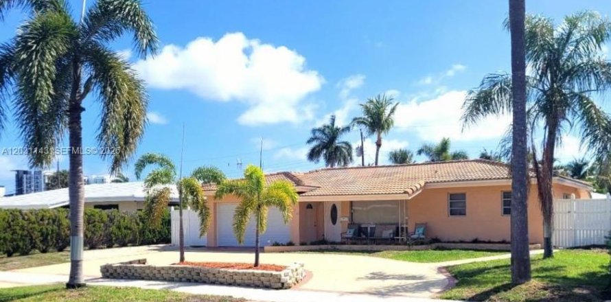 Villa ou maison à Pompano Beach, Floride 2 chambres, 119.66 m2 № 2258052